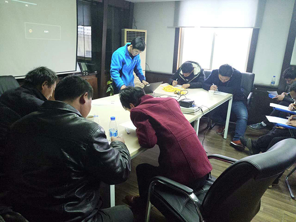 2017年奧的斯機電聯(lián)合分公司組織進行工程安全培訓